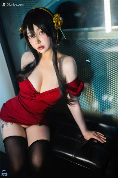 BLUECAKE Son Ye-Eun (손예은) – Black Rose RED+
