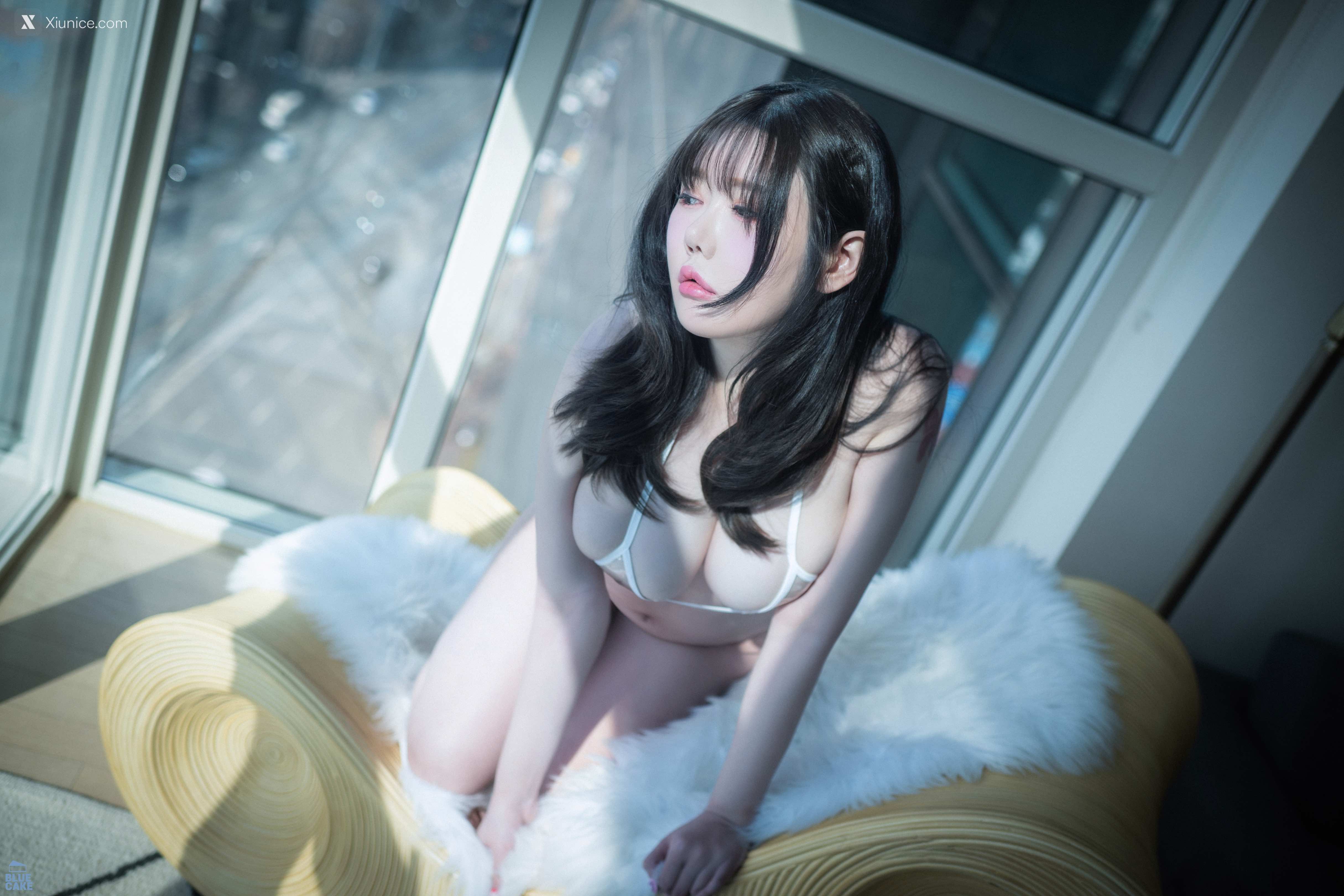 BLUECAKE SUA (지수아) – Vol.05 Nude Bikini White (RED+) 第1张