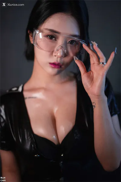 BLUECAKE Bomi (보미) – Siren