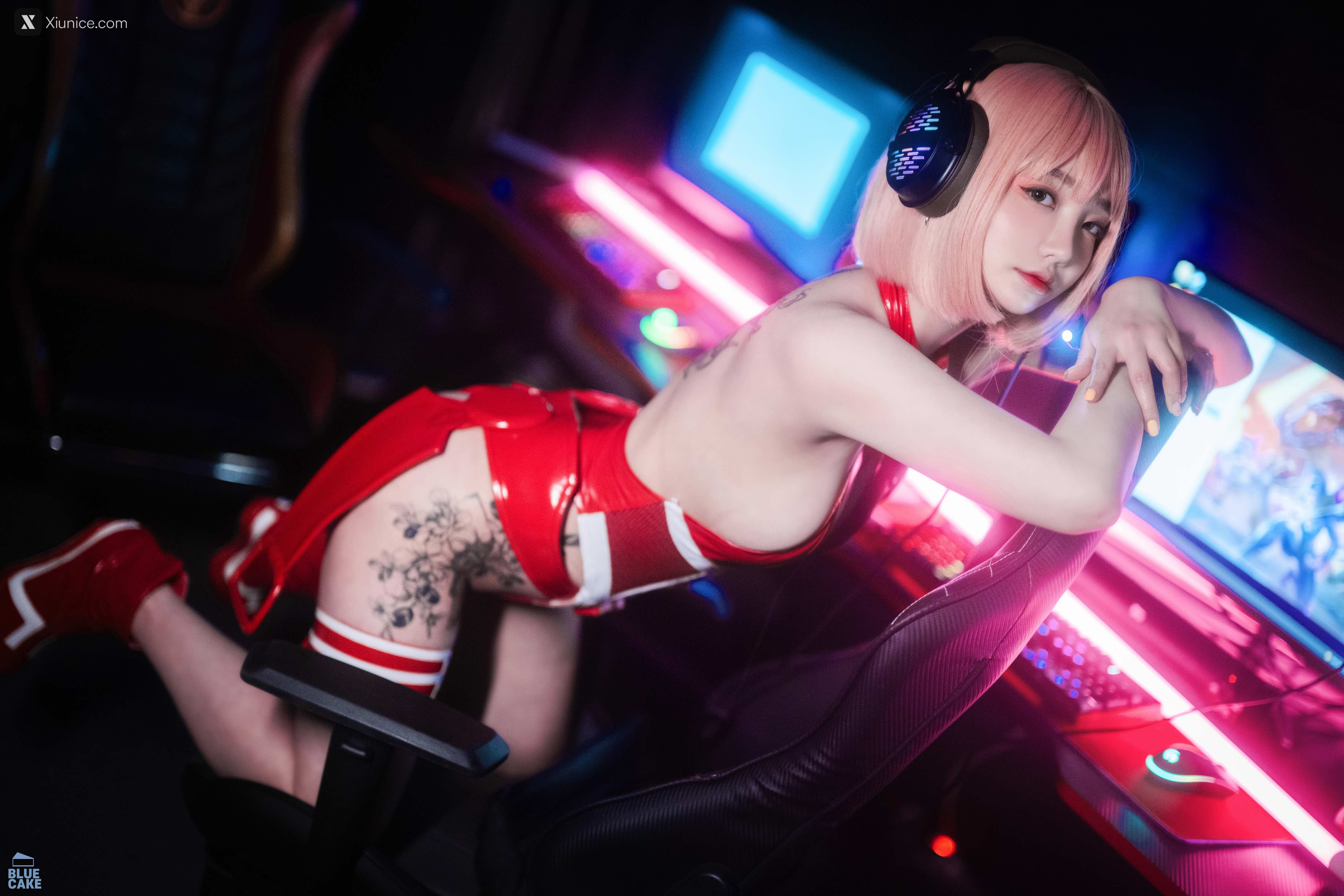 BLUECAKE Son Ye-Eun (손예은) – Code 002 Mini 第1张