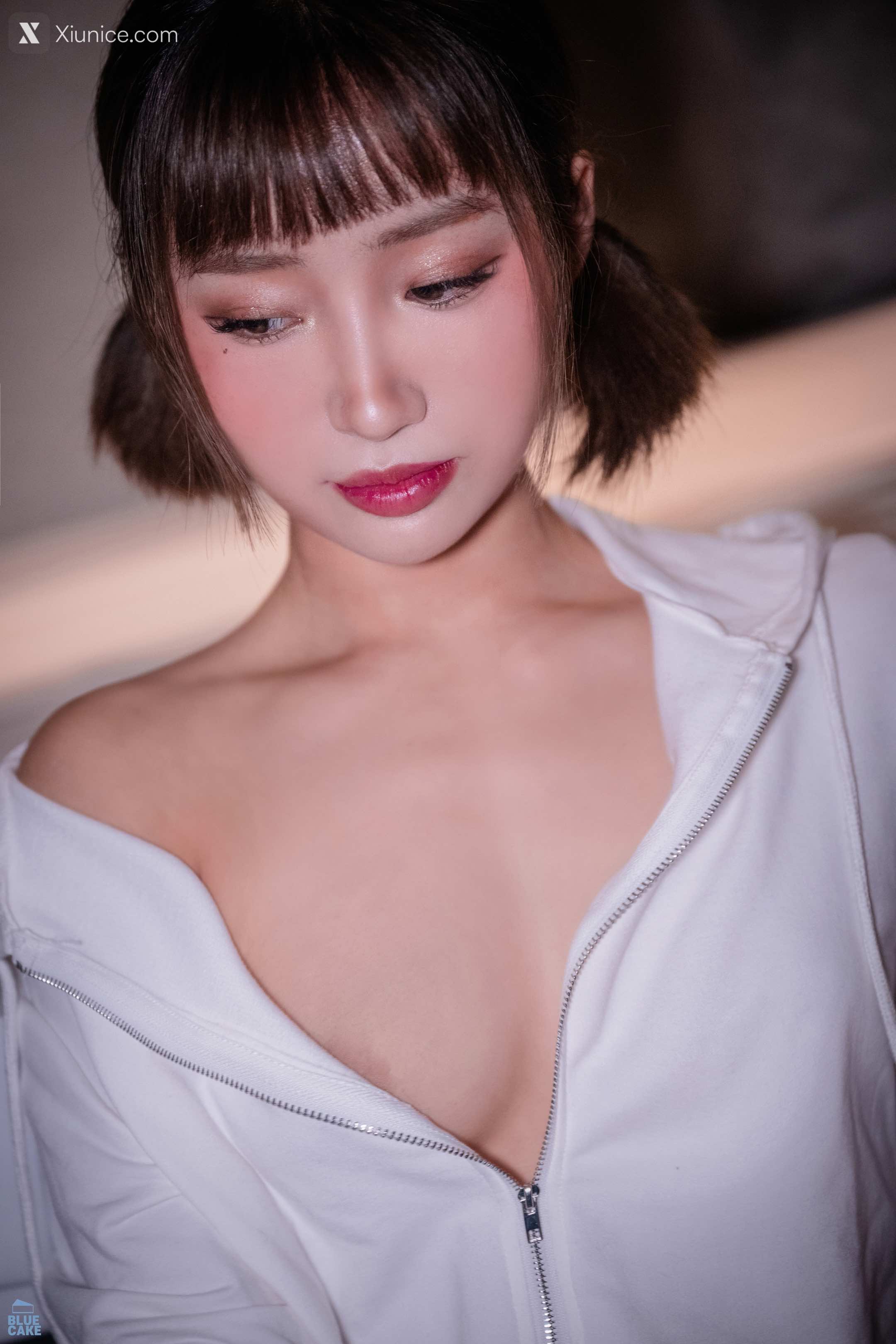 BLUECAKE Booty Queen – Love in the Dormitory (+RED.Ver) 第6张
