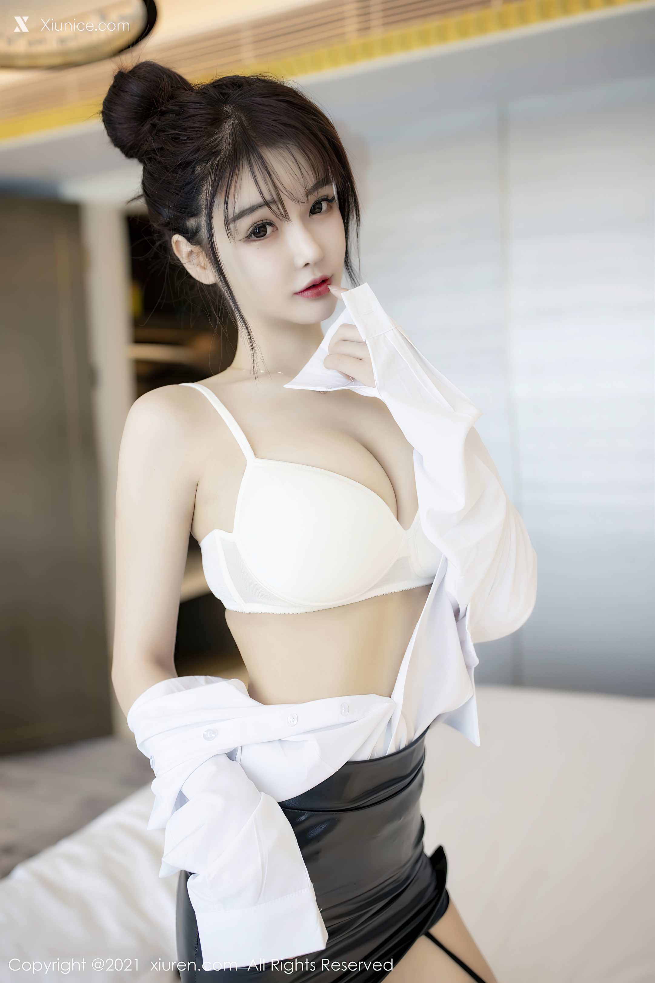 Xiuren秀人网 No.2976 南初妹妹 第52张