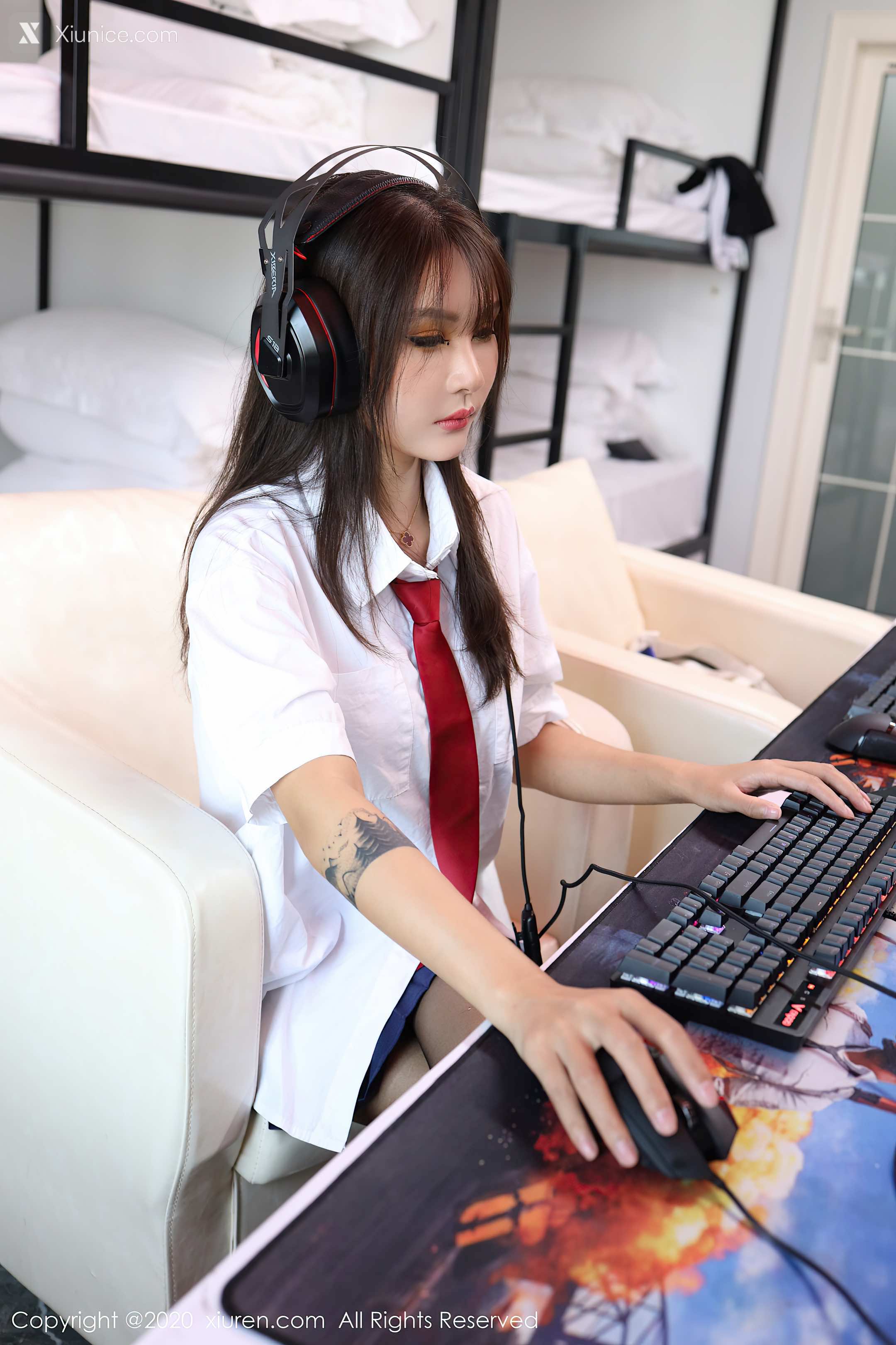 Xiuren秀人网 No.2461 Emily顾奈奈 第33张