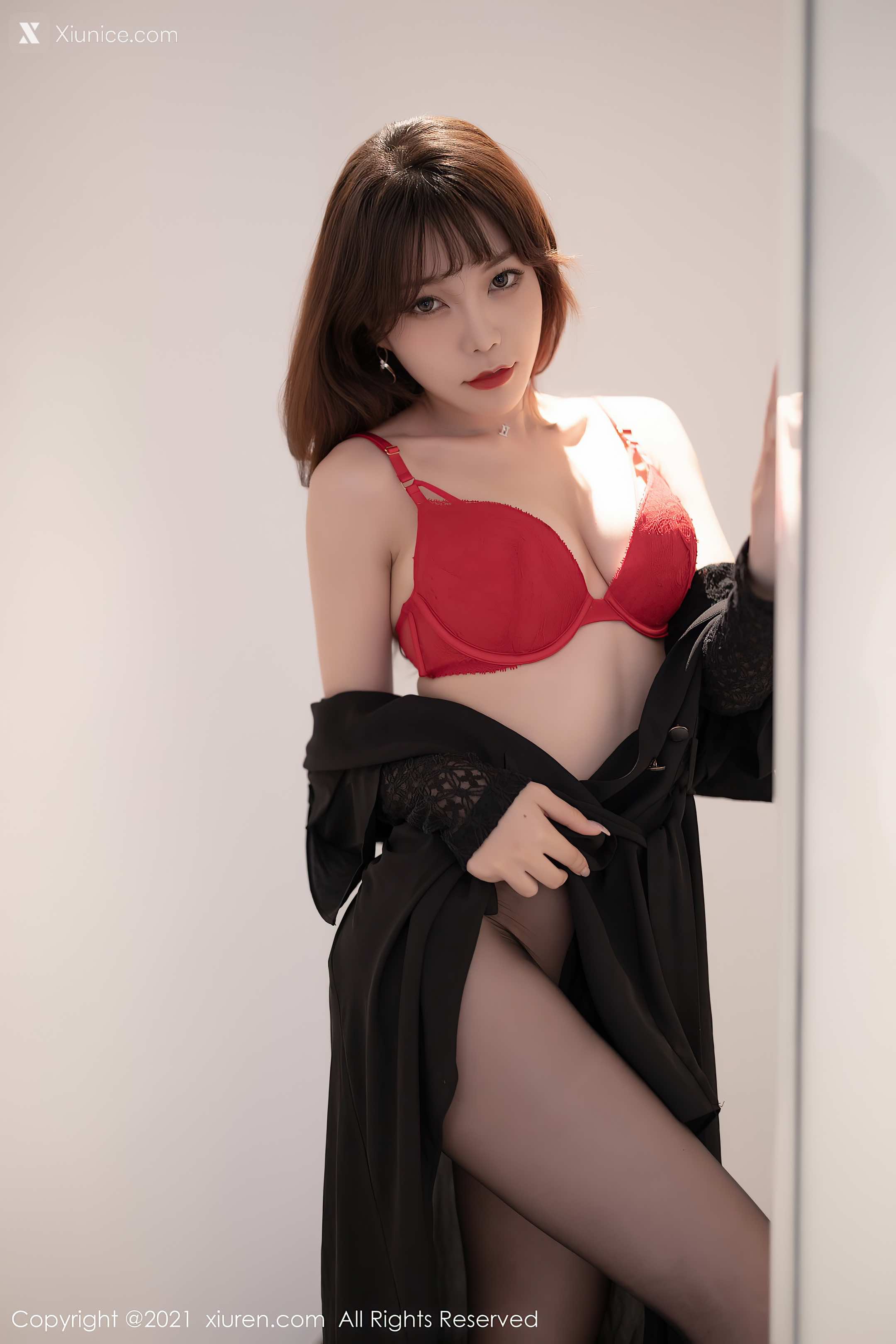 Xiuren秀人网 No.3595 芝芝Booty 第32张