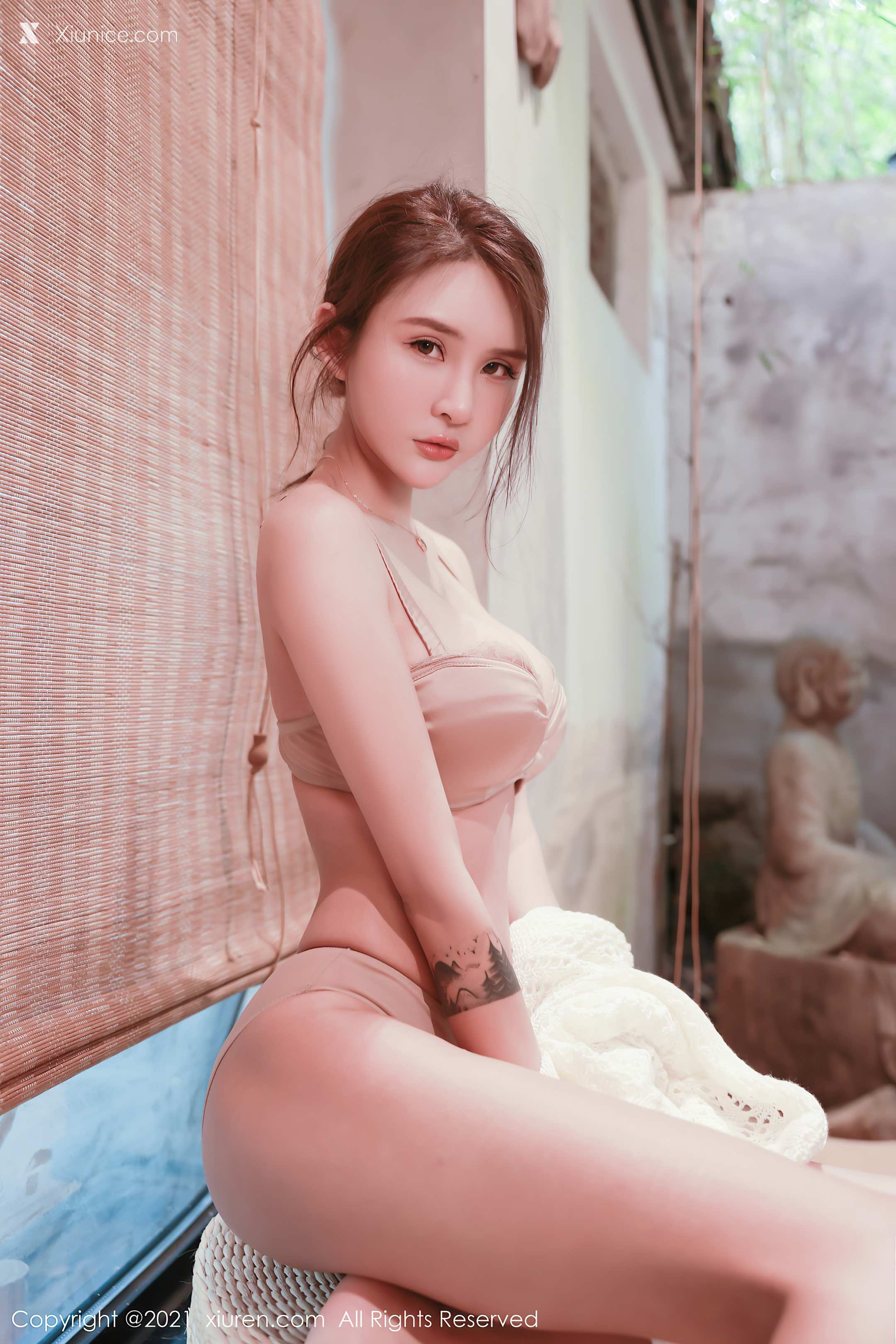 Xiuren秀人网 No.3530 Emily尹菲 第28张