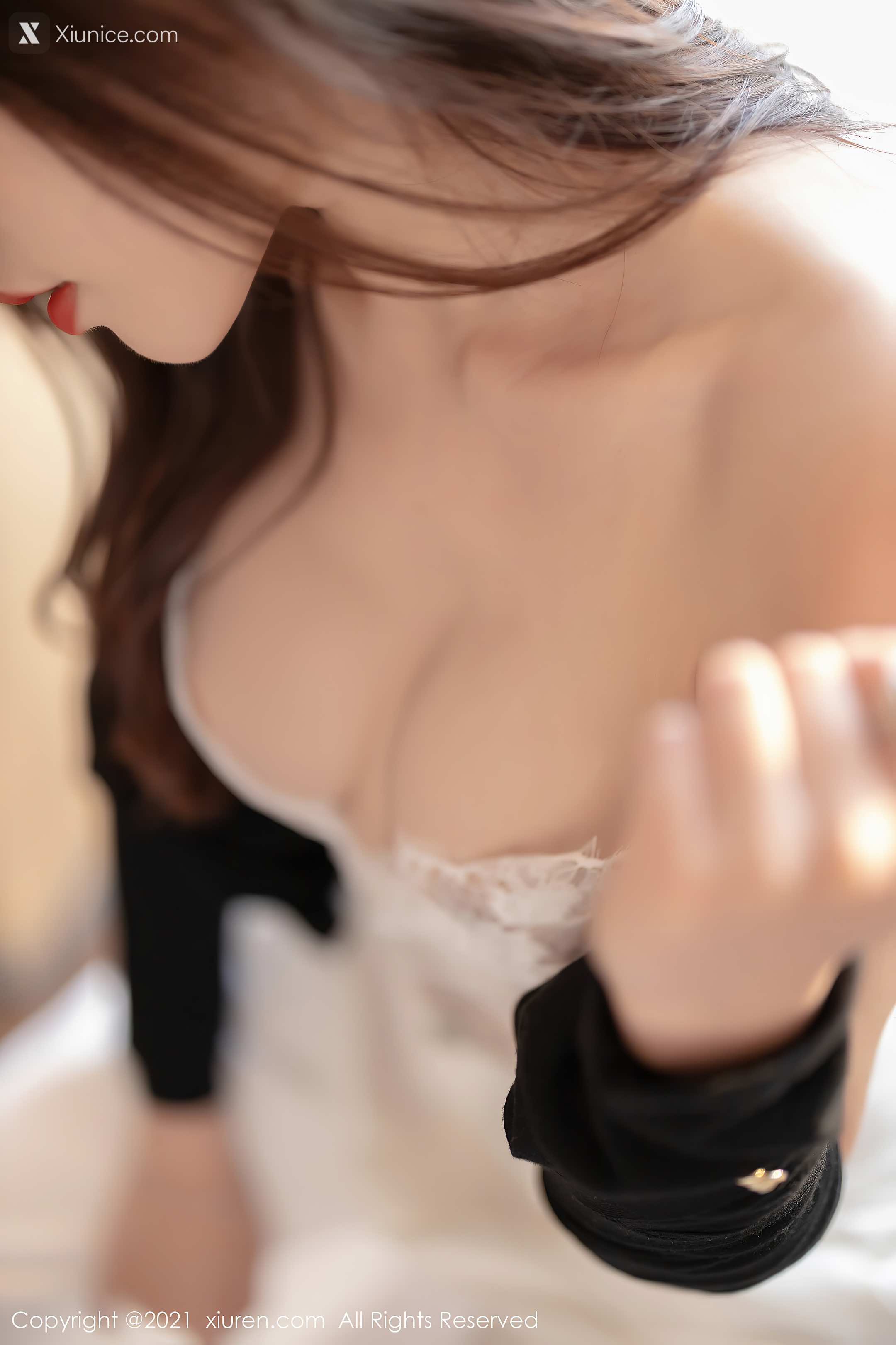 Xiuren秀人网 No.3367 芝芝Booty 第18张