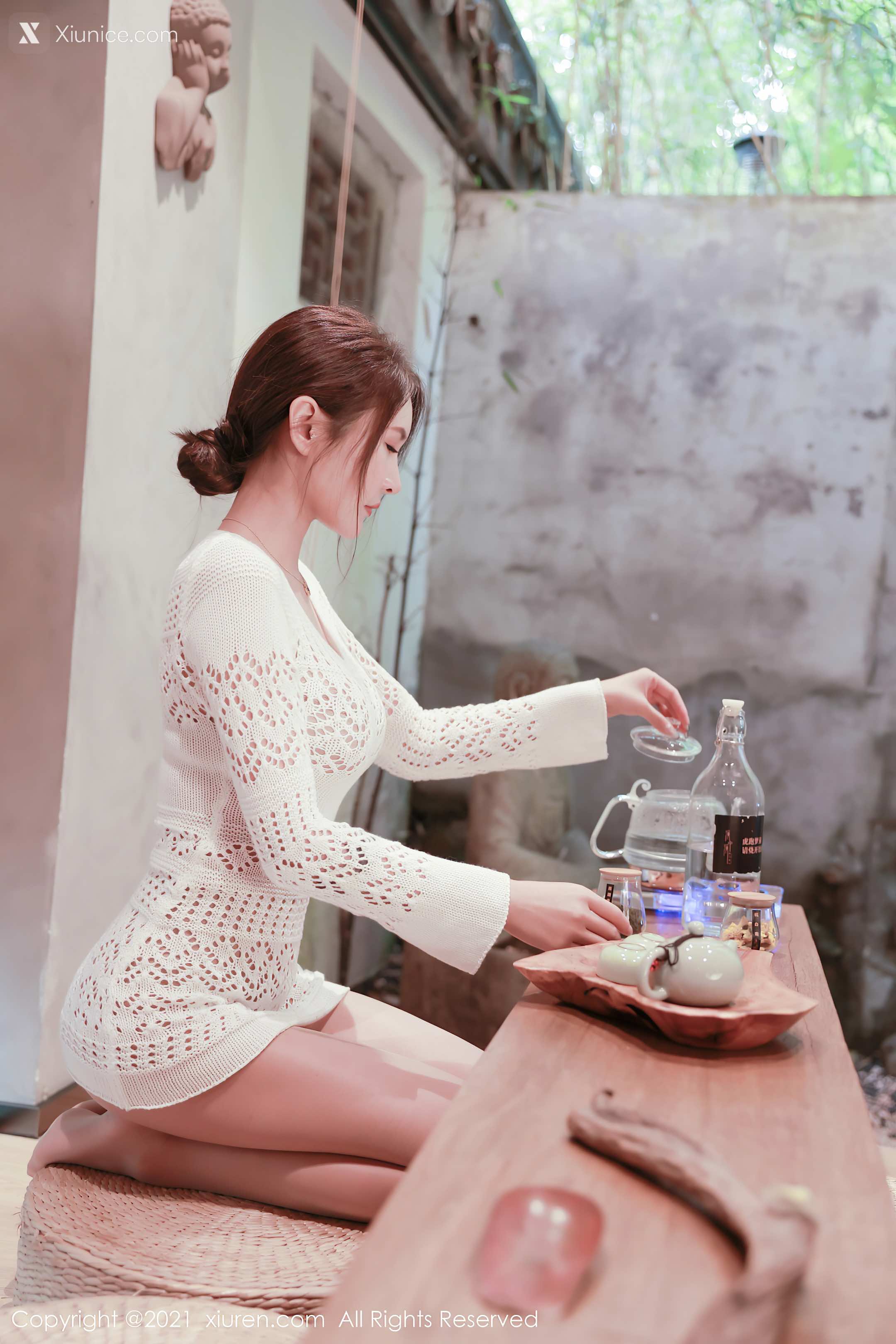 Xiuren秀人网 No.3530 Emily尹菲 第2张