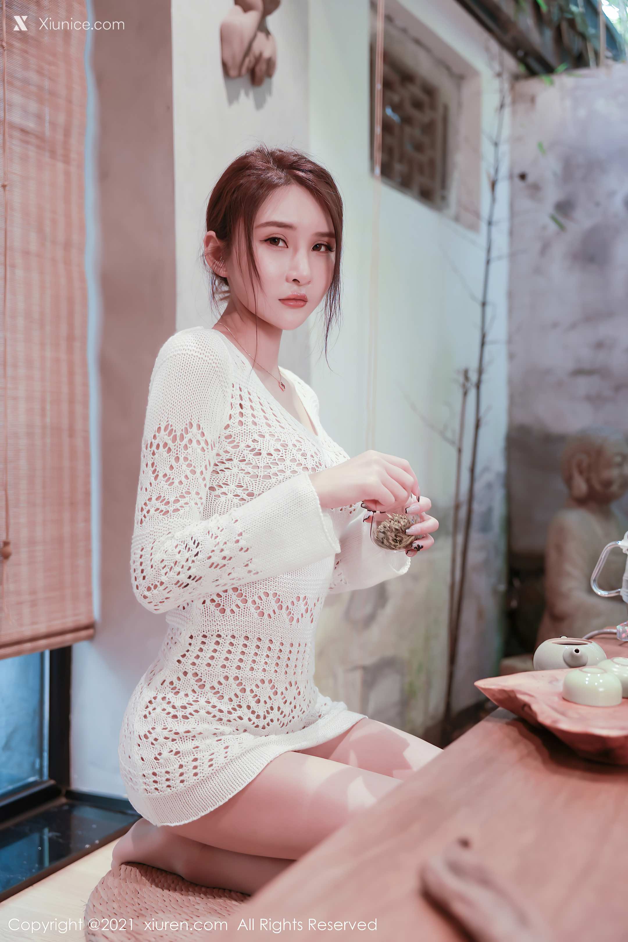 Xiuren秀人网 No.3530 Emily尹菲 第3张