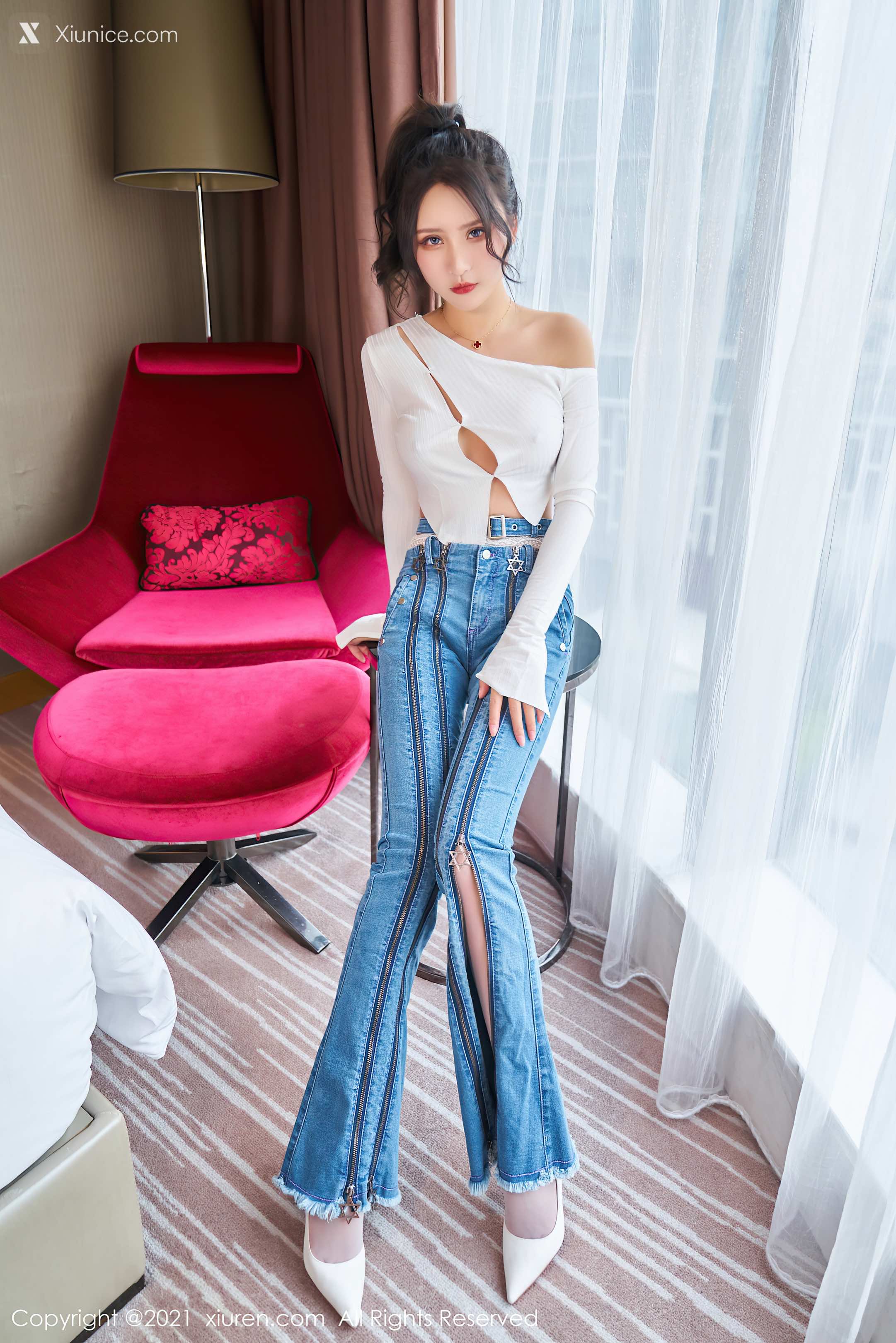 Xiuren秀人网 No.3720 Emily尹菲 第4张