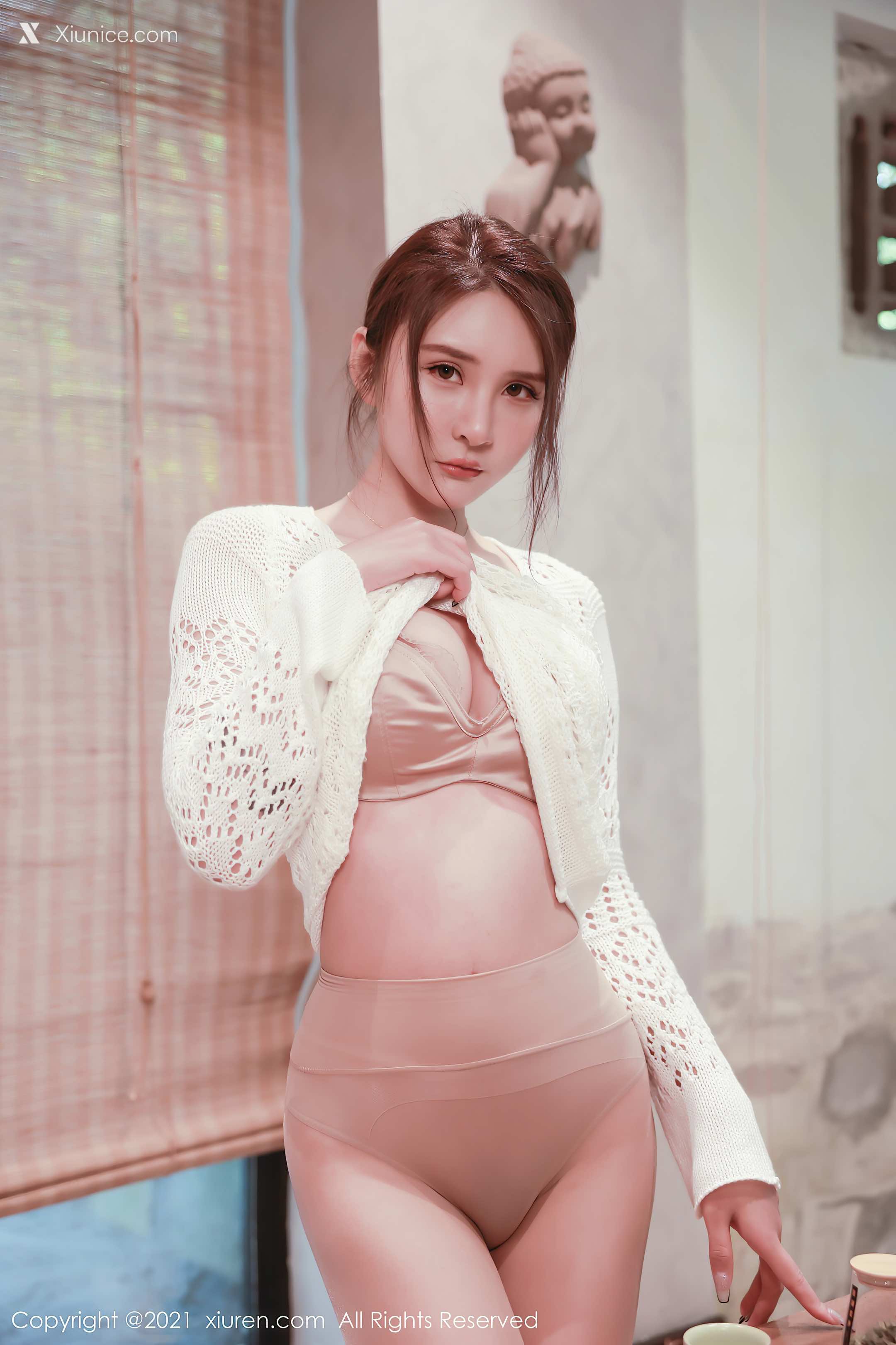 Xiuren秀人网 No.3530 Emily尹菲 第12张